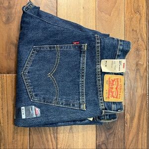 550 relaxed brand new Levi jeans